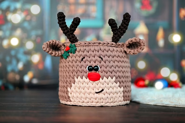 set of 3 Christmas baskets crochet patterns