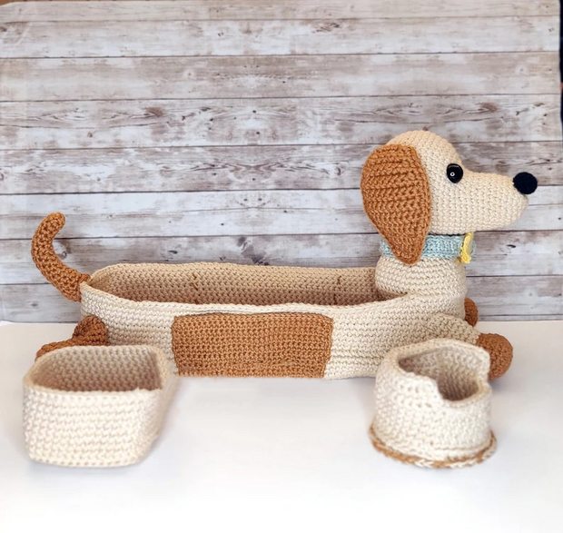 Doxie Organizer dachshund dog basket crochet pattern