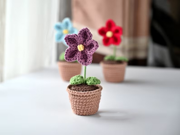 5 crochet flower in a pot patterns