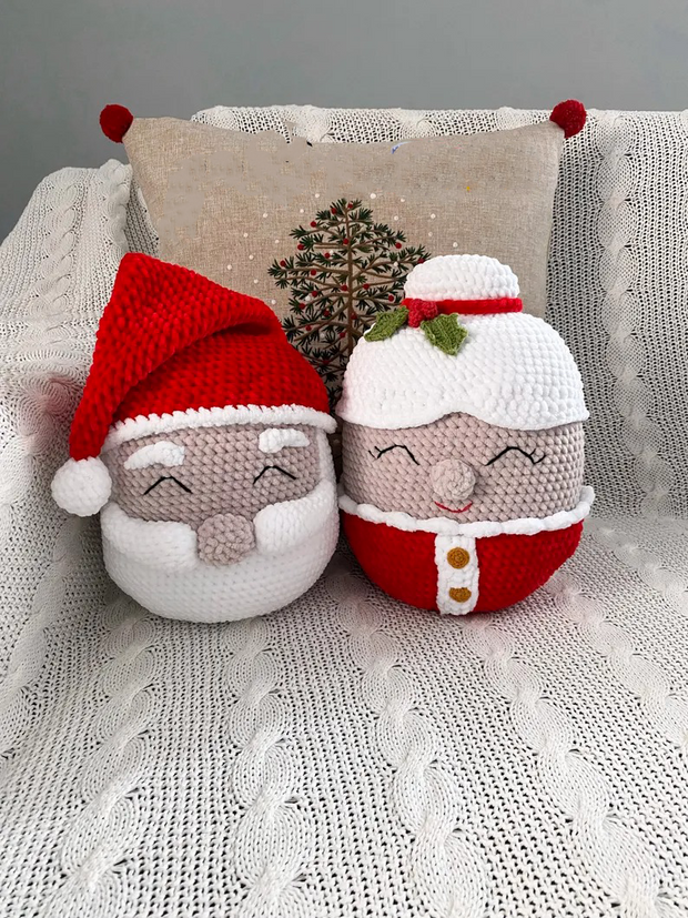 Santa & Mrs. Claus Crochet Pillow Pattern