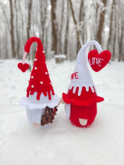 Valentines day gnome crochet pattern