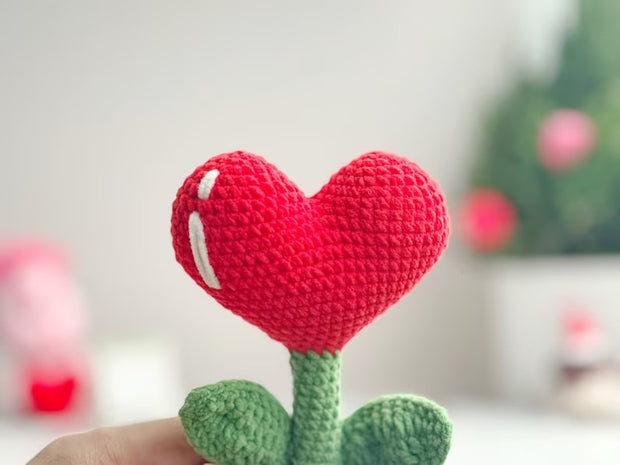 Valentine Heart Plant in a Pot Crochet Pattern