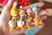 Amigurumi crochet pattern of small goslings