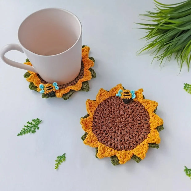 Crochet coasters in pot Sunflower and Daisy