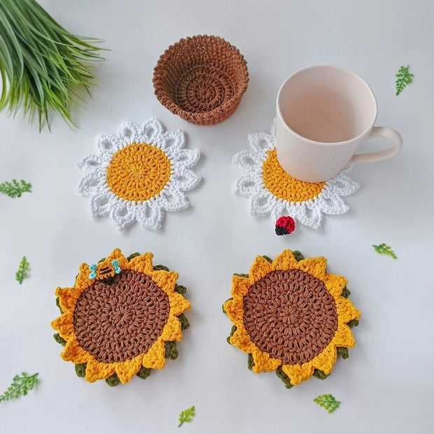 Crochet coasters in pot Sunflower and Daisy