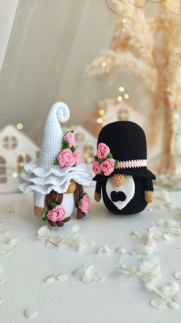 Crochet Wedding pattern gnomes Groom and Bride