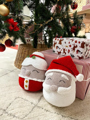 Santa & Mrs. Claus Crochet Pillow Pattern
