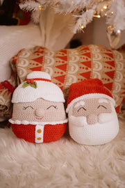 Santa & Mrs. Claus Crochet Pillow Pattern